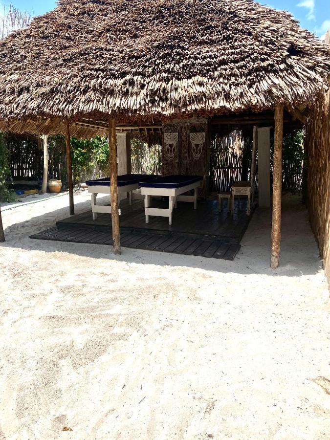 Luwa Beach&Suits Bed & Breakfast Watamu Exterior photo